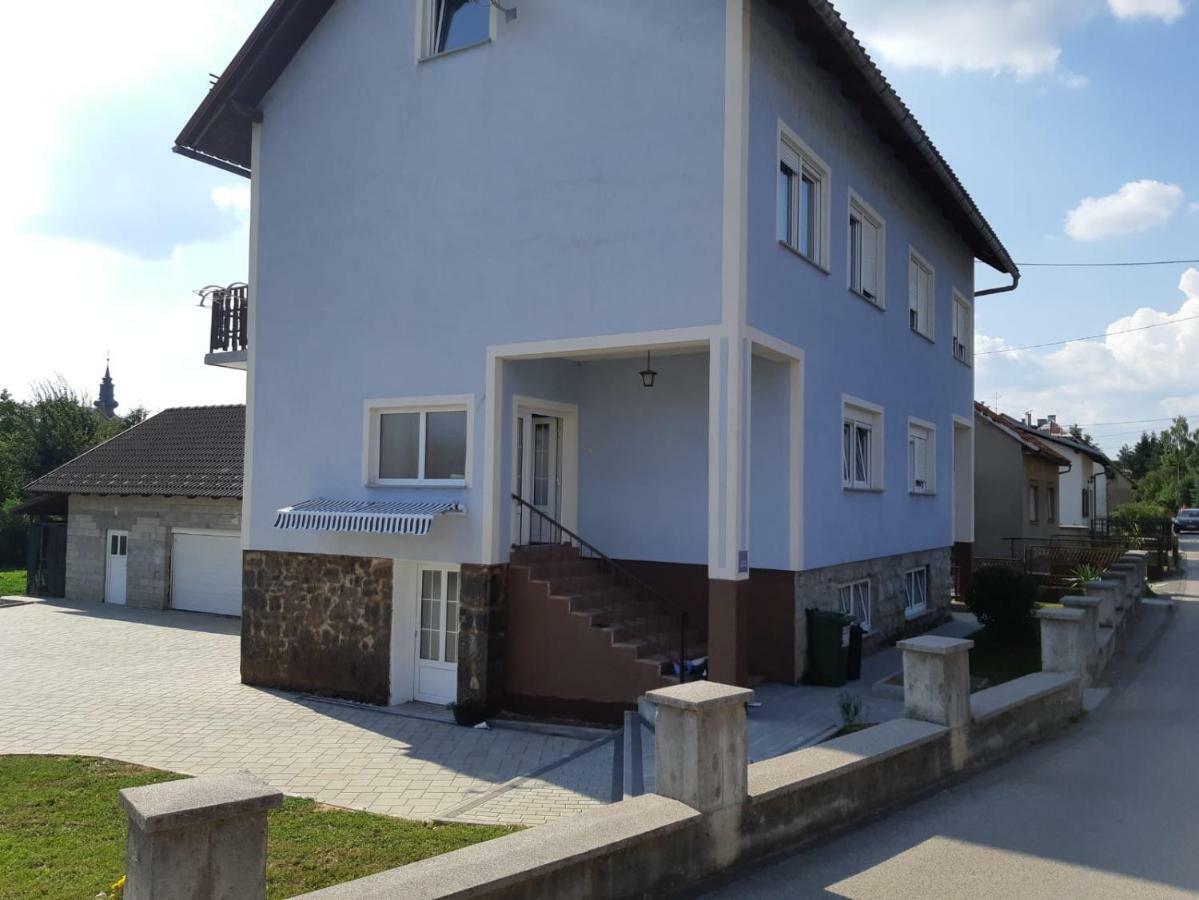 Apartment Upper Town Gospic Bagian luar foto